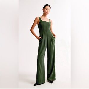 Elegant Green Jumpsuit